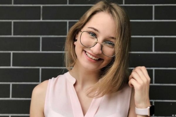 Чернівецьку школярку запросив на практику депутат Бундестагу