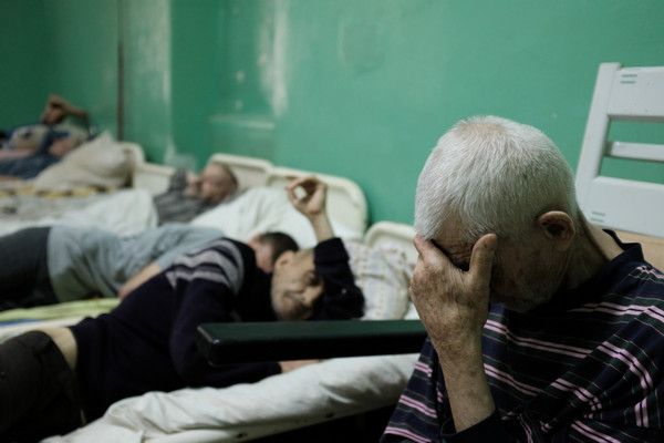 Дитяче відділення та блок, де лікують стареньких людей – в яких умовах перебувають пацієнти Чернівецької психлікарні