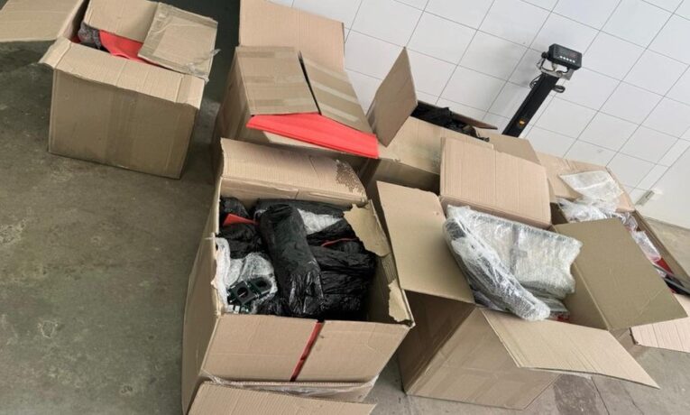 На Буковині жінка намагалась перевезти до Румунії безпілотники на понад 4 мільйони гривень