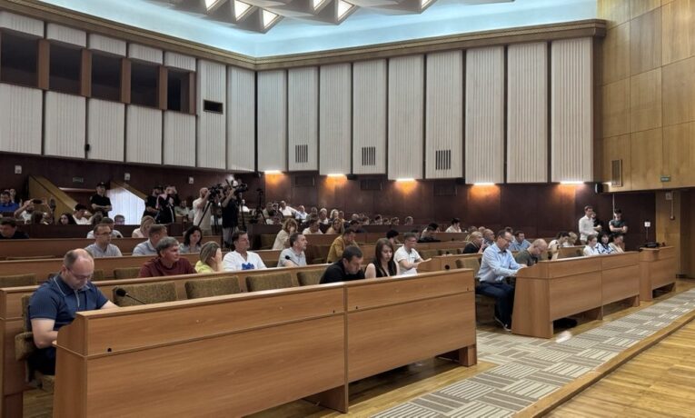 Депутати Івано-Франківської міськради підтримали звернення про припинення абортів