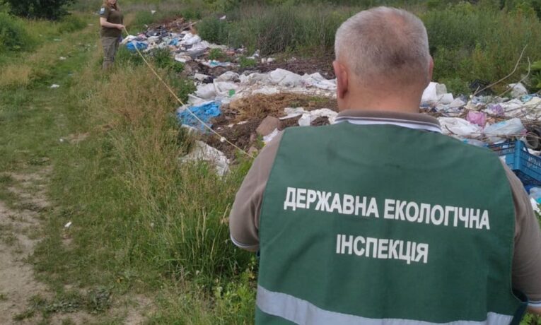 Працівники Держекоінспекції виявили низку порушень під час перевірки на Буковині