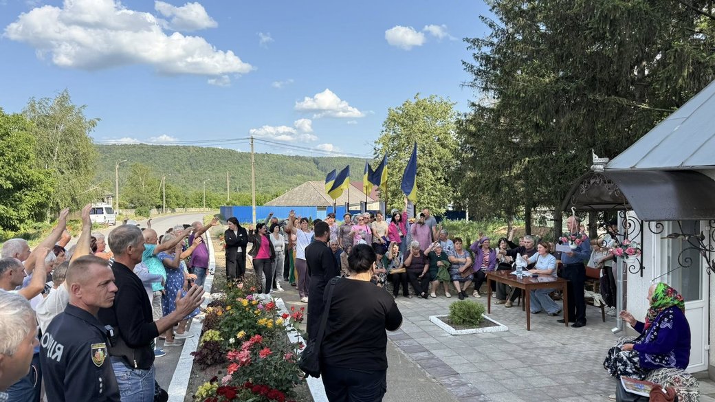 У селі Ожеве на Буковині проголосували за перехід з УПЦ до ПЦУ