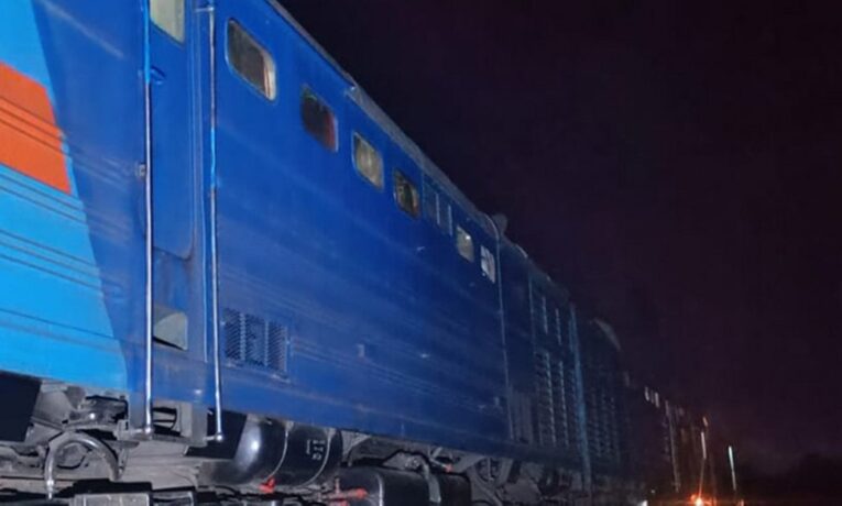 На Буковині локомотив збив на смерть 40-річного чоловіка