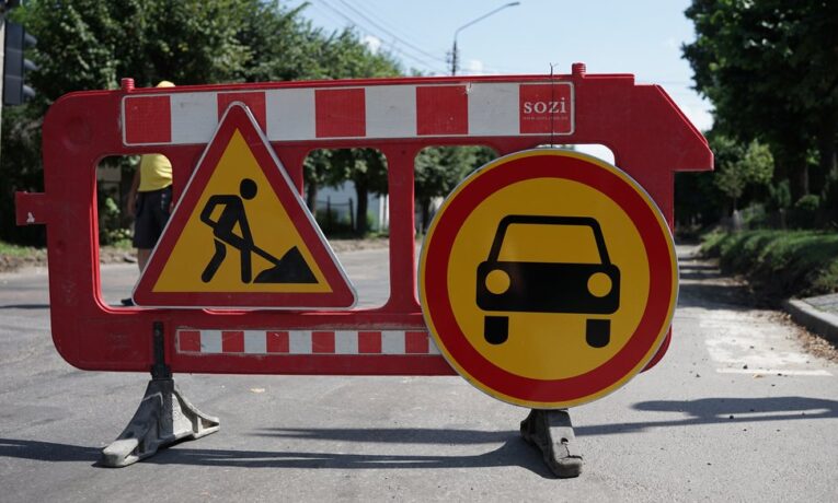 У Чернівцях планують відремонтувати дві віддалені вулиці за понад 5,3 мільйона гривень