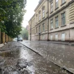 Чернівці затоплює: Головна, автостанція на Садовій і Калинка у воді (відео)