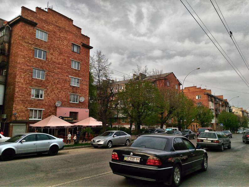 Знести чи ремонтувати: в якому стані чернівецькі хрущовки, яким понад 60 років
