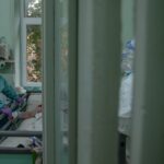 У Чернівцях на зупинці громадського транспорту помер чоловік