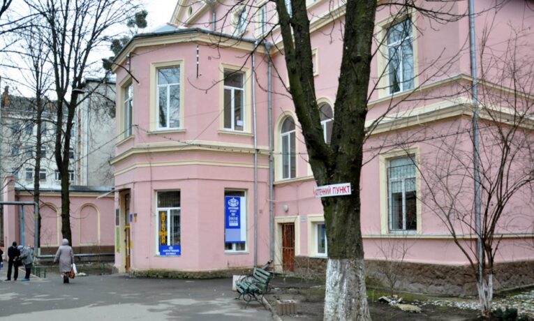 В обласній клінічній лікарні у Чернівцях капітально відремонтують інфекційне відділення
