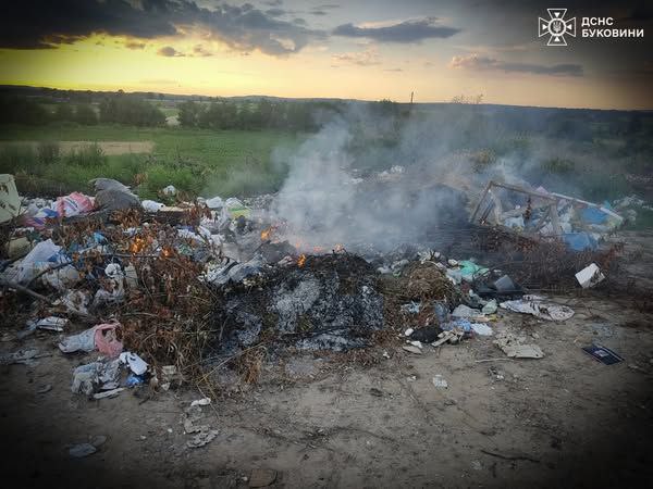 За добу на БУковині сталися дві пожежі