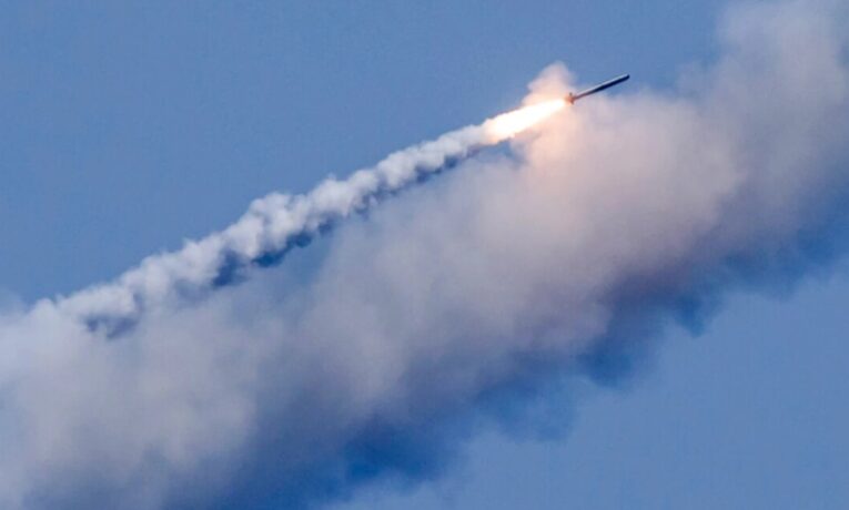 Ніч російських обстрілів: на Буковині та Львівщині працювала ППО, РФ масовано атакувала Франківськ