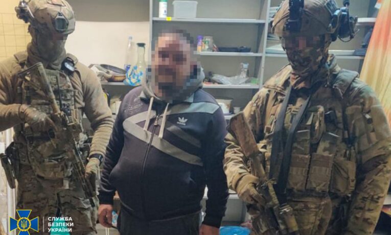 На Буковині поліція та СБУ ліквідували канал збуту зброї, боєприпасів і вибухових речовин
