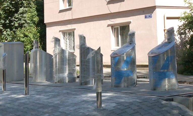 У Чернівцях встановлюють підземні смітники за майже 1,5 мільйона гривень