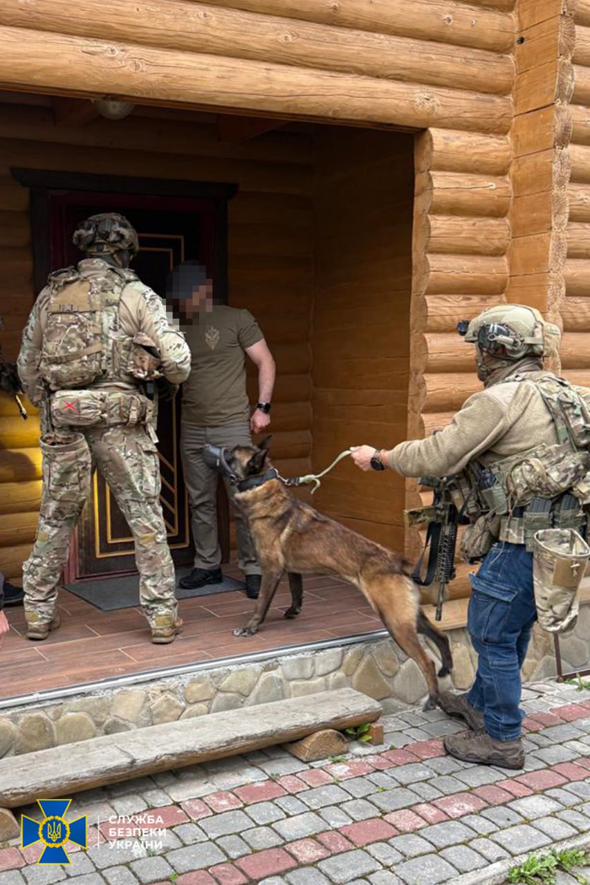 СБУ на Буковині блокувала ще один протиправний канал переправлення “ухилянтів” за кордон