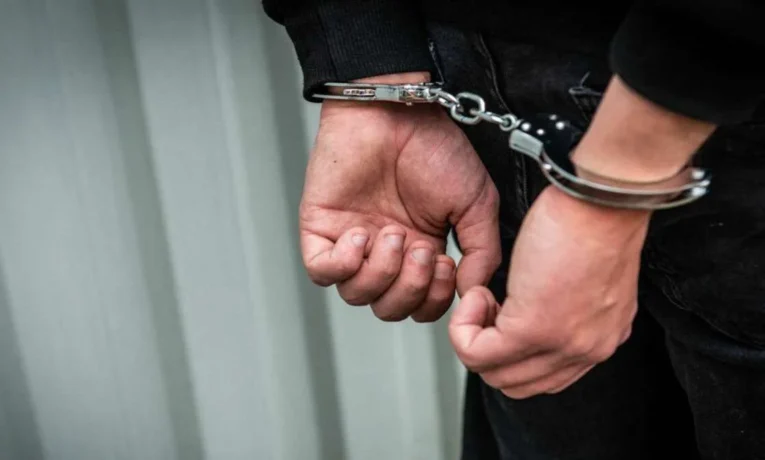 Палив релейну шафу та фіксував на відео будівлю СБУ: у Чернівцях судили військового, якого завербували для диверсій
