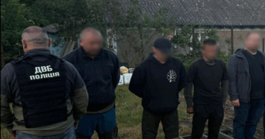Буковинець за 30 тис. євро хотів переправити трьох чоловіків за кордон