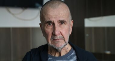 “Там я тримався ‘на зубах’ — а тут наче на крила став”. Ексмер Херсона Володимир Миколаєнко про полон та опір росіянам