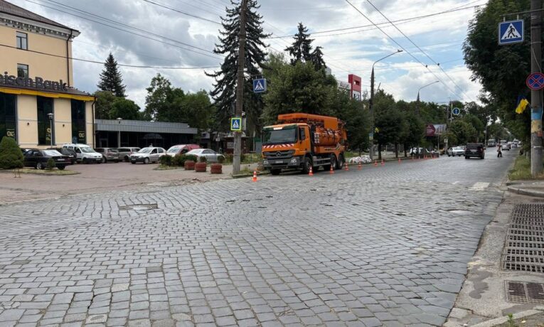 Капремонт на вулиці Головній у Чернівцях досі не розпочався: Клічук назвав причину