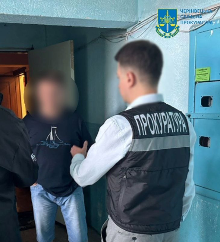 На ремонті злітно-посадкової смуги в Чернівцях розтратили понад 3,3 млн грн
