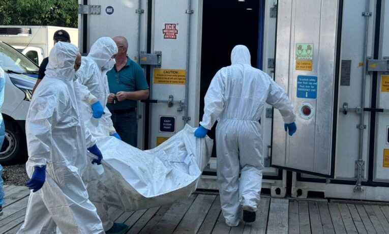 До Чернівців привезли ще 100 репатрійованих тіл