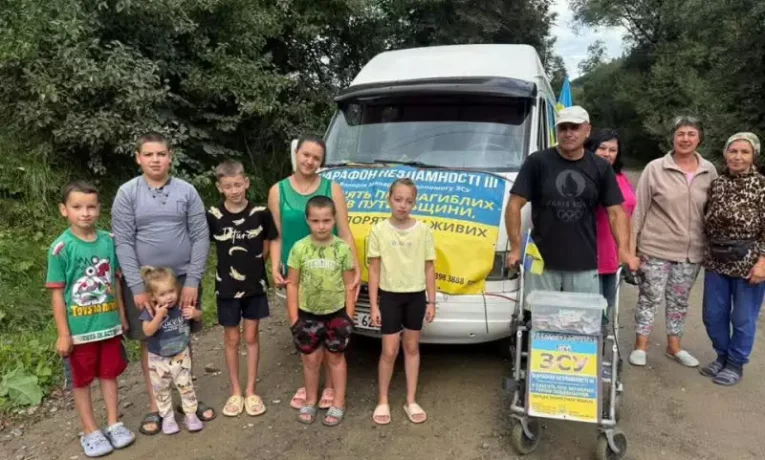 Буковинський волонтер з інвалідністю вирушив у марафон, щоб зібрати кошти для ЗСУ