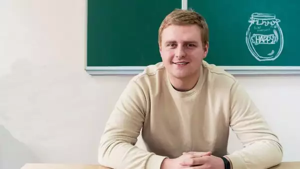 Вчитель з Чернівців потрапив до 50 найкращих вчителів України