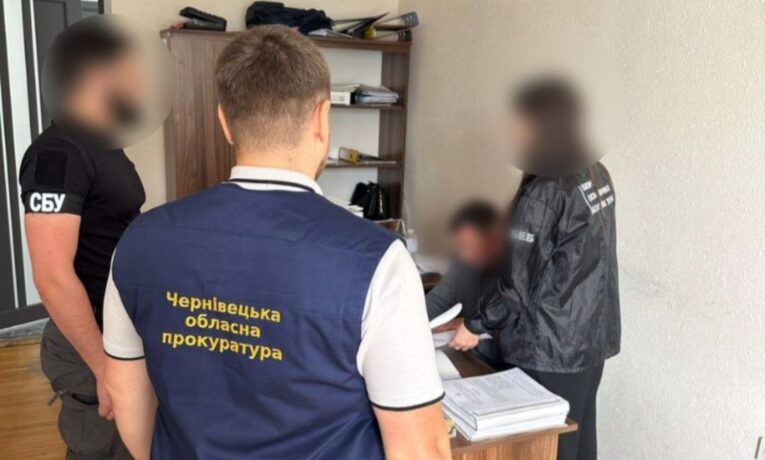 На Буковині директор держпідприємства ДКВС завдав державі понад 3 млн грн збитків – йому повідомлено про підозру