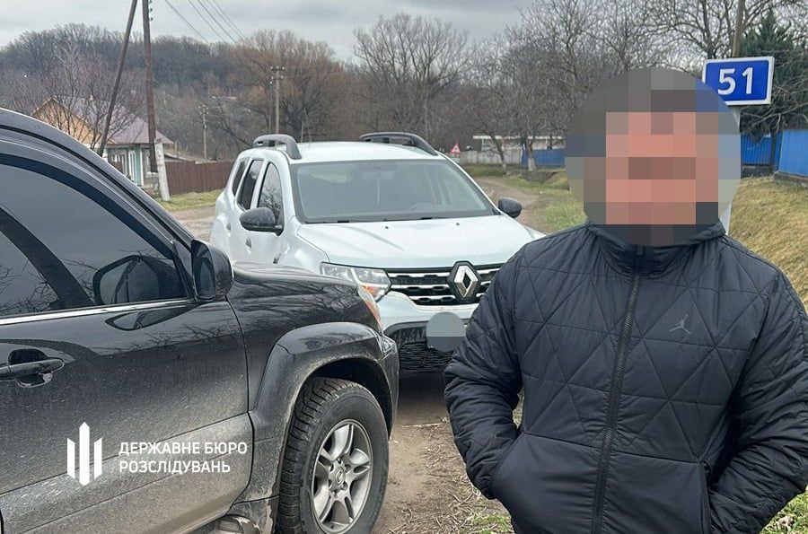 На Буковині судитимуть поліцейського, який за гроші переправляв військовозобов’язаних за кордон