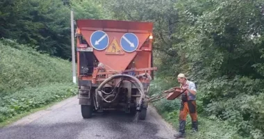 У Чернівцях «МіськШЕП» розпочинає масштабний ремонт доріг після зими