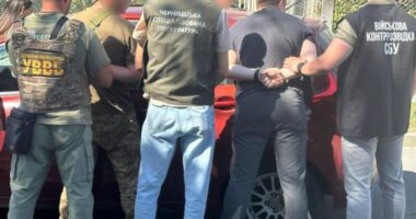 На Буковині викрили співробітників ТЦК, які хотіли переправити ухилянтів до Румунії