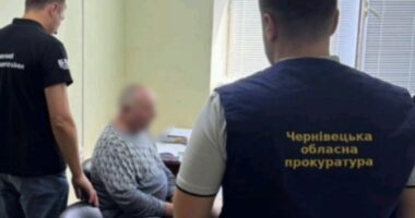 У Чернівцях колишньому керівнику тролейбусного управління повідомили про підозру у розтраті понад 7,3 млн грн