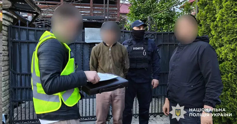 На Буковині викрили угруповання, яке торгувало фальшивими документами