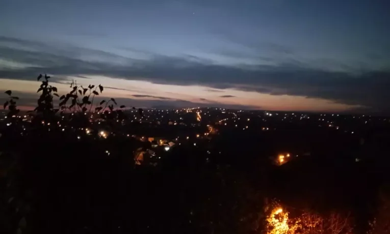 Чернівці: десяток вулиць залишилися без світла через аварію