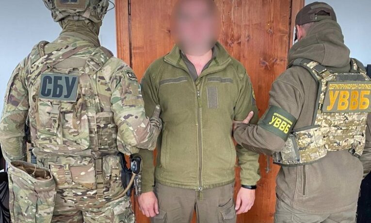 Переправляли людей до Румунії за 8 тис. євро: на Буковині викрито групу осіб, – ДПСУ