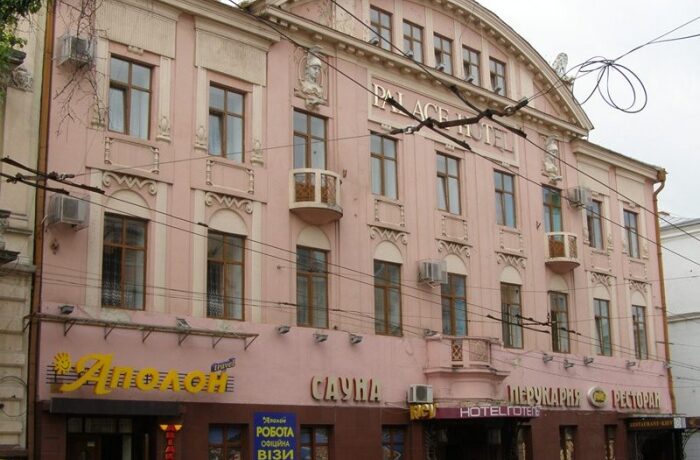Прокуратура вимагає охоронний договір для пам’ятки архітектури в Чернівцях