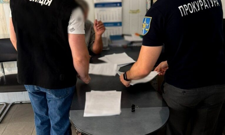 На Буковині за службову недбалість судитимуть керівника лабораторії будівельної компанії під час ремонту дороги пункту пропуску «Мамалига»