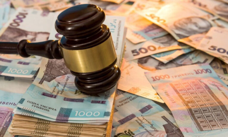 Яку найбільшу та найменшу пенсії отримують колишні судді Чернівецької області