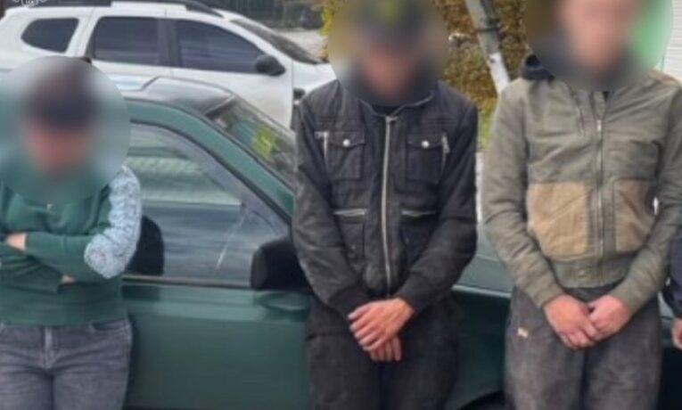На Буковині затримали чоловіка та жінку за організацію незаконного переправлення через кордон
