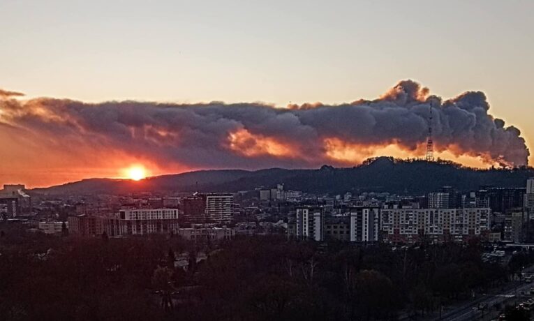 Масована атака РФ: у Тернополі є жертви, на Львівщині пошкоджений енергооб’єкт