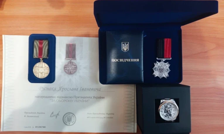 Медика з Буковини Ярослава Руснака відзначено високими державними нагородами