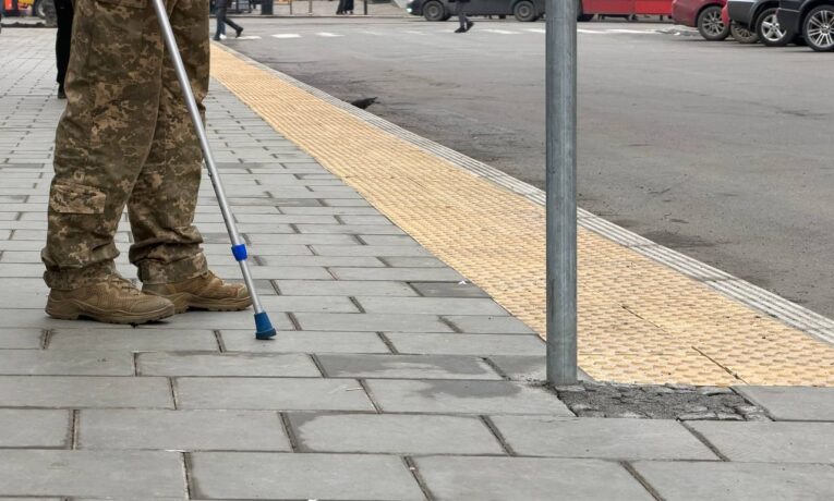 У Чернівцях на трьох вулицях завершили капітальний ремонт тротуарів