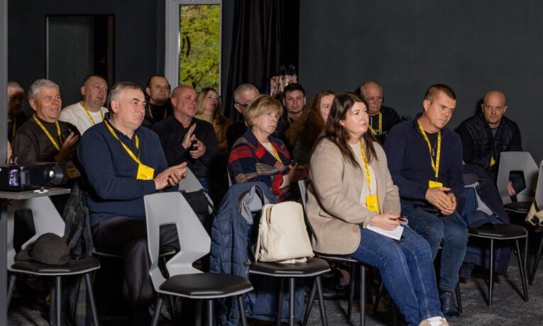 допомогти бізнесам Чернівців