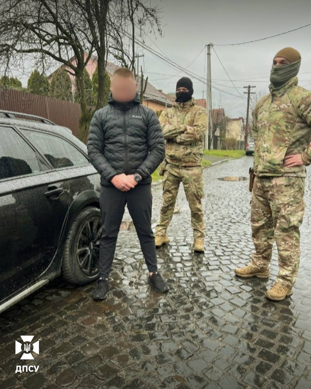 На Буковині викрили схему незаконного переправлення через кордон, яку організував військовослужбовець ЗСУ