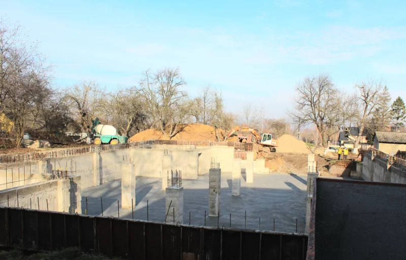 У Луковицькому опорному закладі освіти будують сучасне протирадіаційне укриття