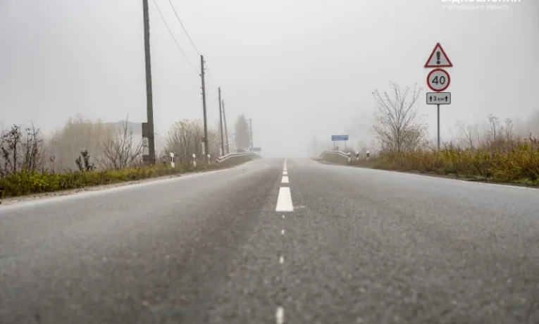 На Буковині румунська делегація перевіряла стан відремонтованої дороги