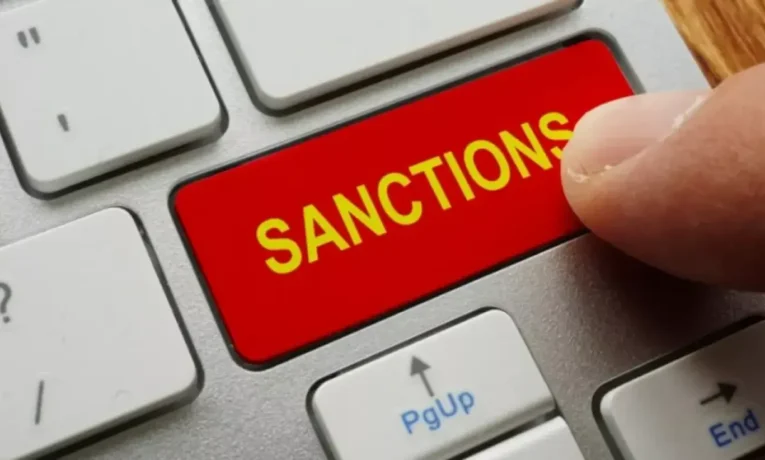 Центр протидії дезінформації пояснив санкції проти Міндіча та Цукермана: блокування активів діє незалежно від громадянства