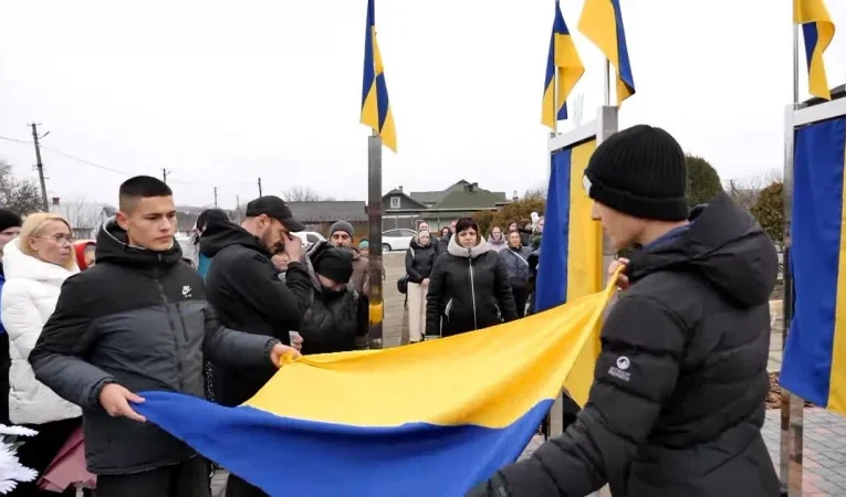 На Буковині відкрили Алею слави та пам’яті полеглих захисників