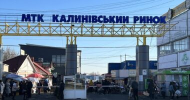 Калинівський ринок в Чернівцях заробив на паркуваннях понад 2,6 мільйона гривень