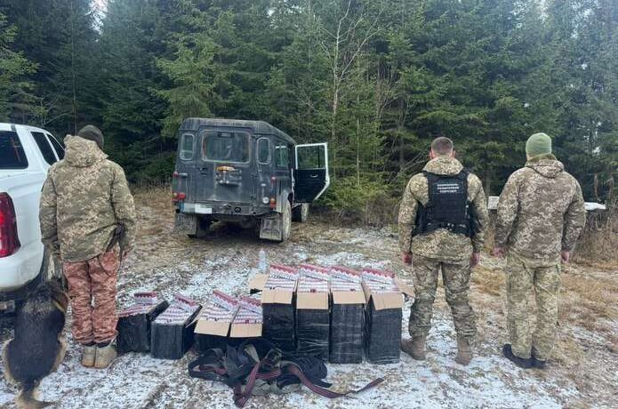 На Буковині прикордонники виявили партію контрабандних сигарет на 175 тисяч гривень