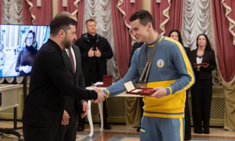 Чернівецький каратист Урсатій отримав орден “За заслуги” III ступеня від президента України