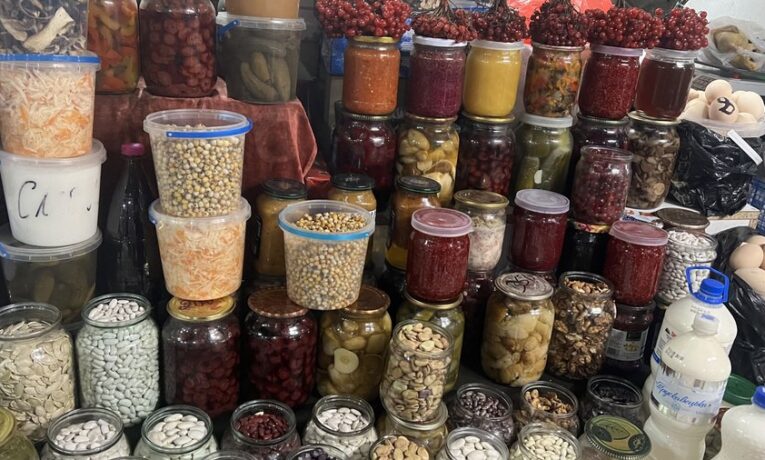 Скільки коштує Свята вечеря у Чернівцях у 2025 році: підрахунок цін на традиційні страви